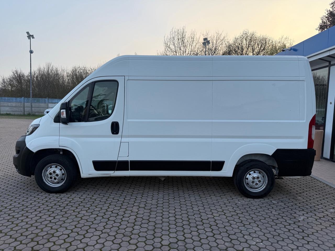 Peugeot Boxer 335 2.2 BlueHDi 140 S&S PC-TN Furgone