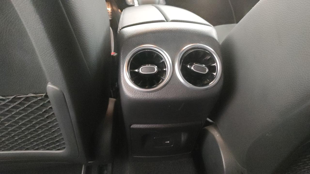 Mercedes-Benz Classe A - W177 2018 - A 180 d Premium auto