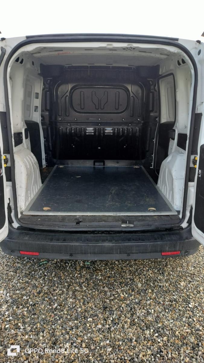 FIAT Doblo cargo 1.3 mjt 95cv CH1 Business S&S cargo 1.3 mjt 95cv CH1 Business S&S