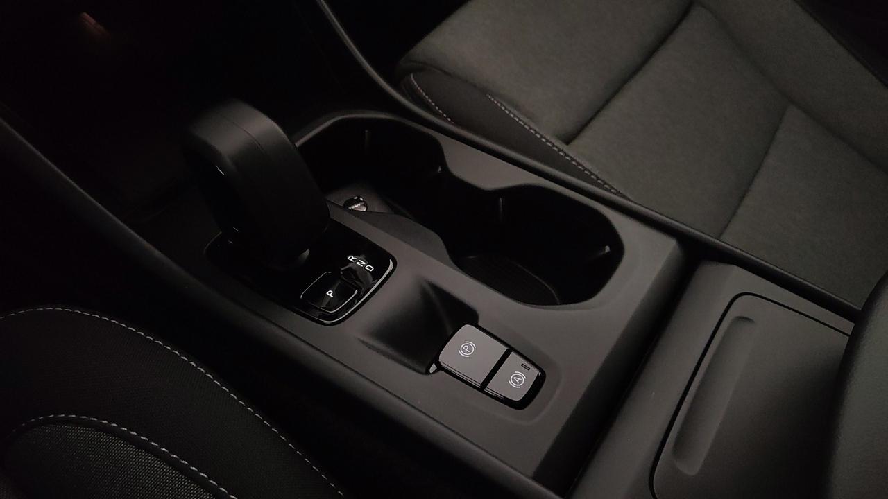 VOLVO XC40 2.0 b3 Core auto