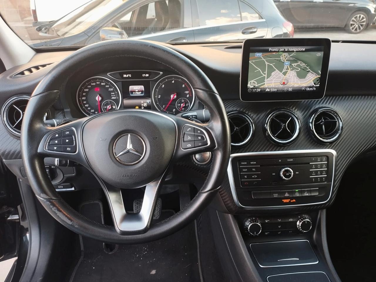 Mercedes-benz GLA 200 d Automatic Business