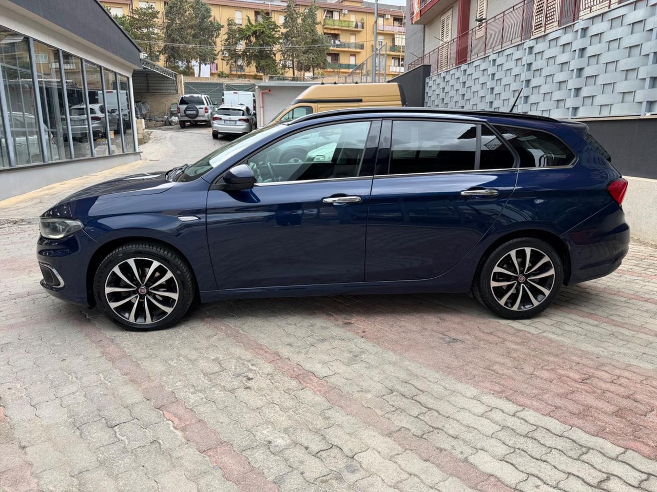 Fiat Tipo 1.6 Mjt S&S SW Lounge 2016