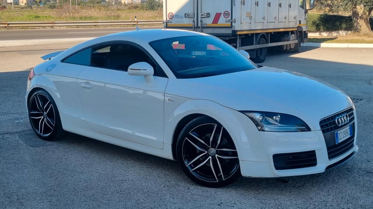 Audi TT Coupé 2.0 TDI quattro Advanced plus