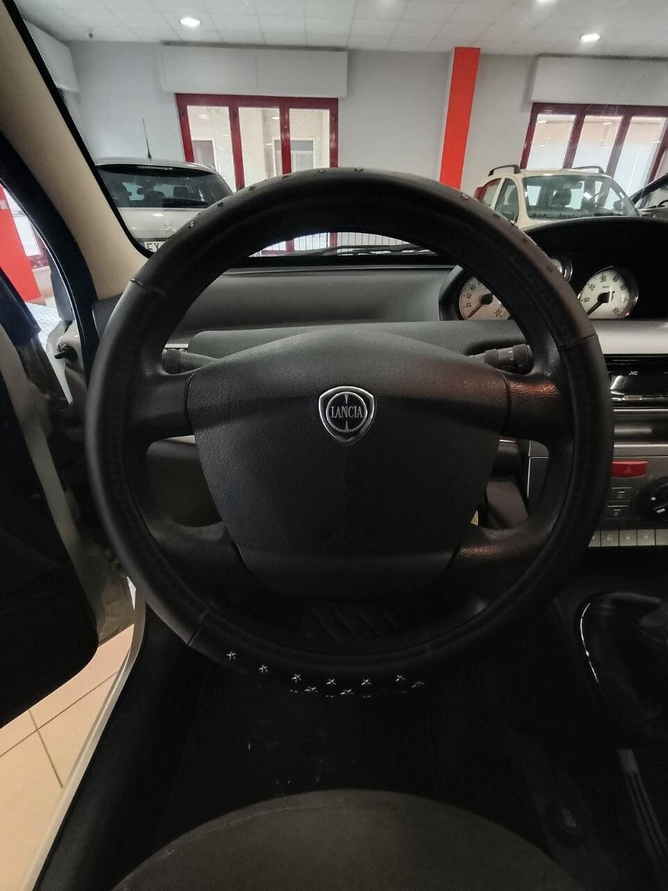 Lancia Ypsilon II SERIE