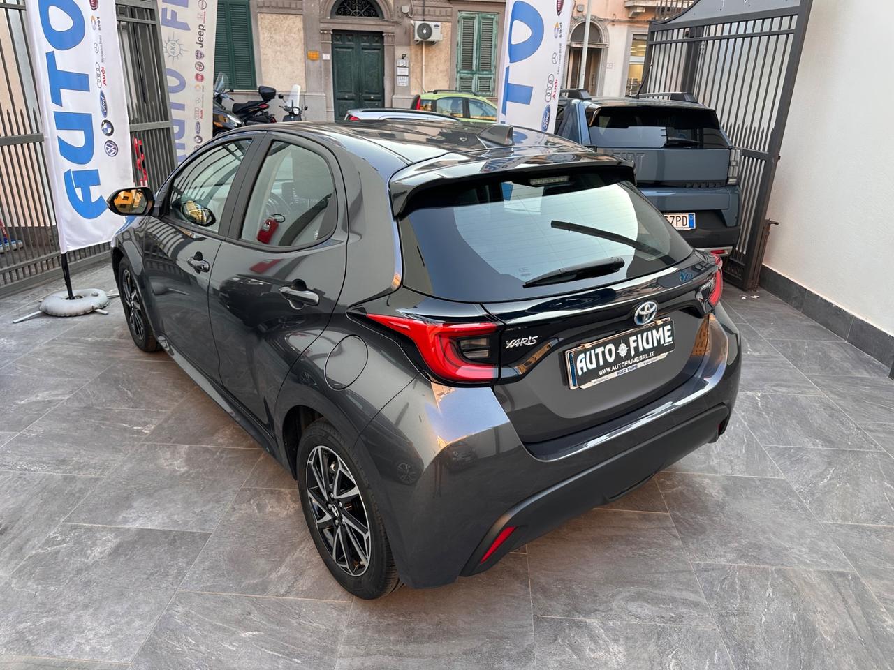 Toyota Yaris 1.5 Hybrid 5 porte Trend