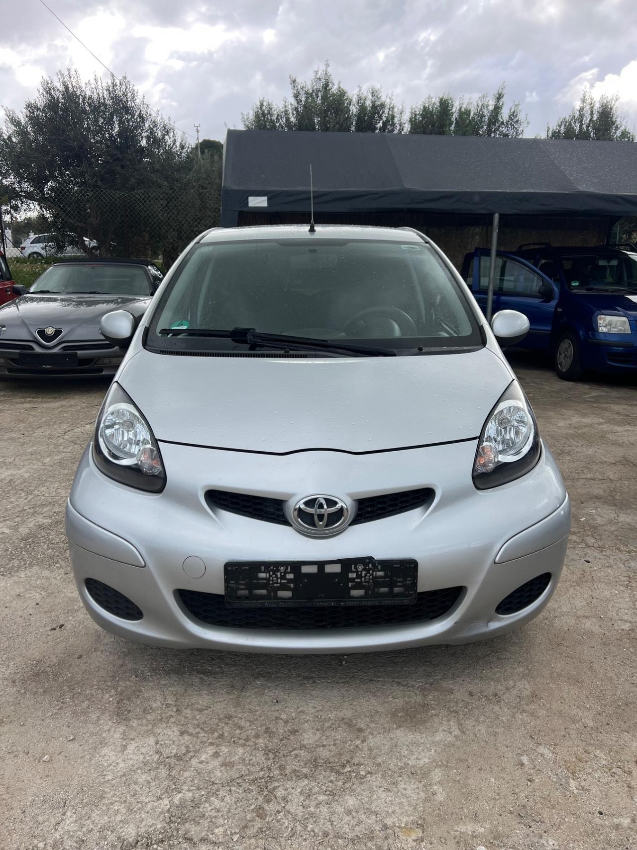 Toyota Aygo 1.0 12V VVT-i 5 porte Sol