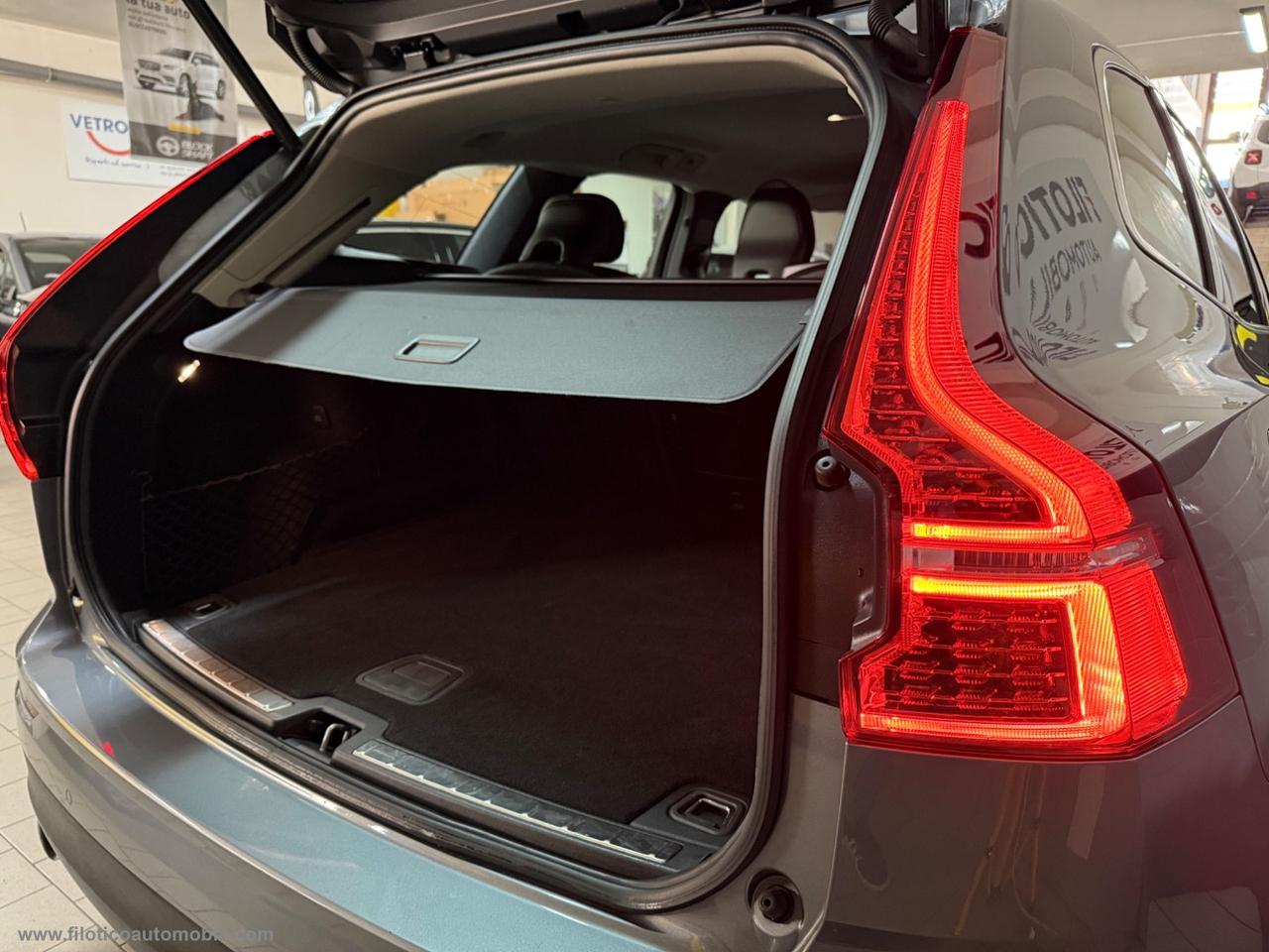 VOLVO XC60 B4 d AWD DIESEL Geartronic Business Plus MOTORE IBRIDO