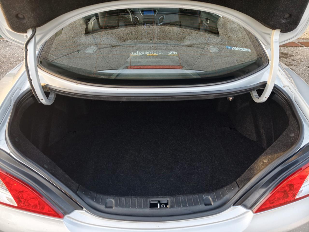 Hyundai Genesis TURBO UNIPRO STUPENDA 2012