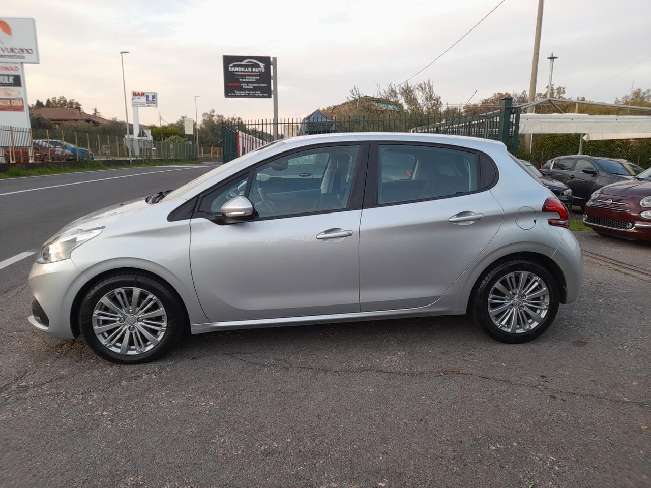 Peugeot 208 -1.6 BlueHDi 75 5 porte Allure