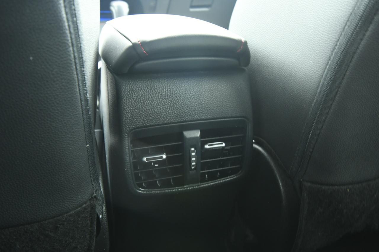 TOYOTA Corolla Touring Sports 2.0h Lounge cvt CAMERA+ALCANTARA+ACC