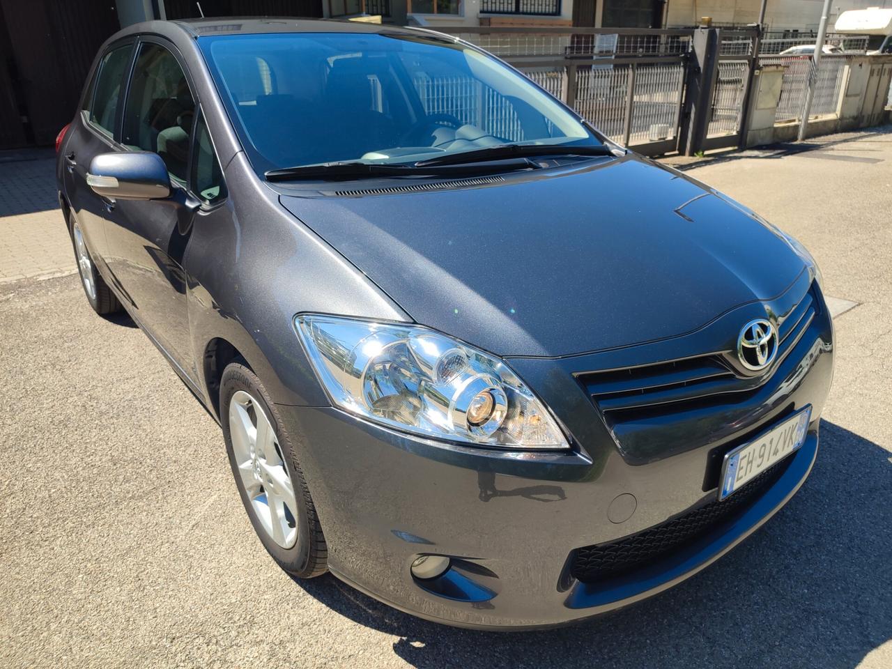 TOYOTA AURIS 1.6BENZINA POCHI KM COME NUOVA STUPENDA