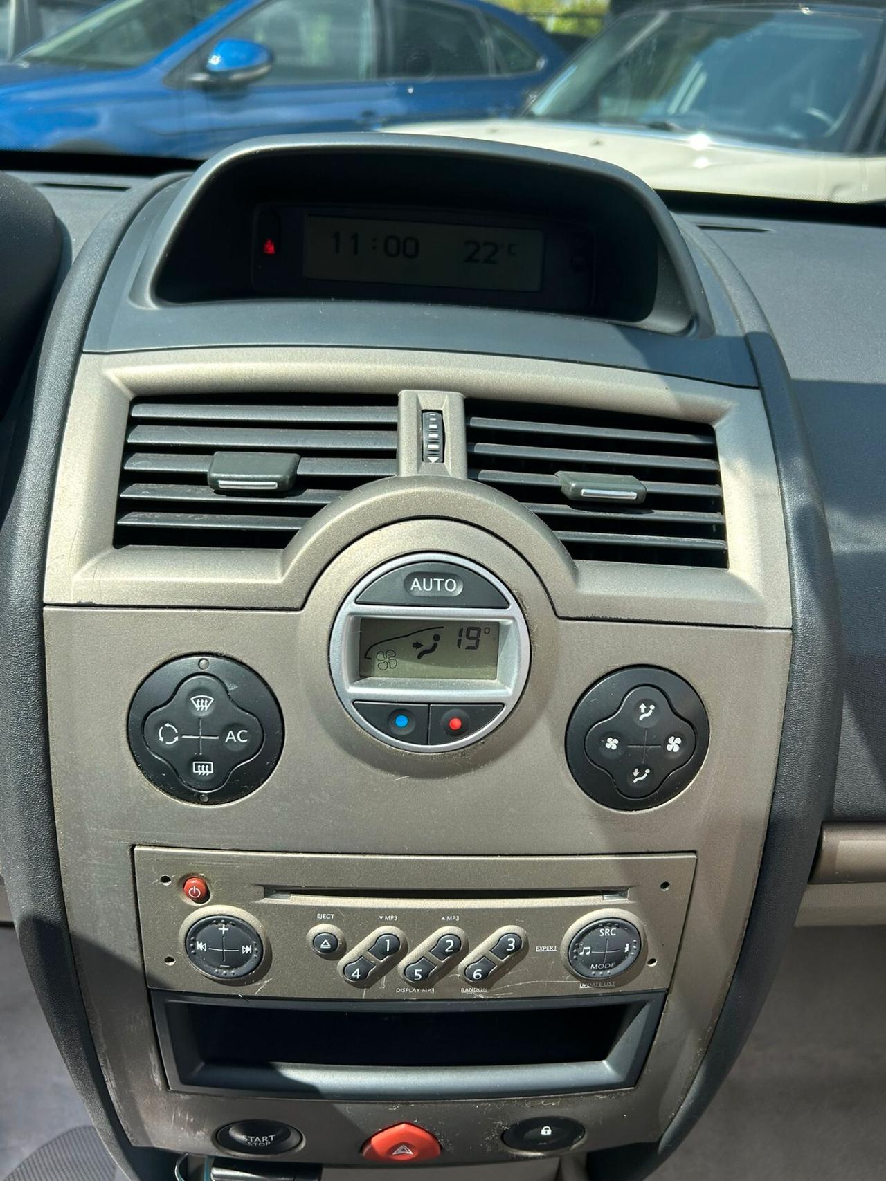 Renault Megane Mégane C-C 1.5 dCi/105CV Luxe