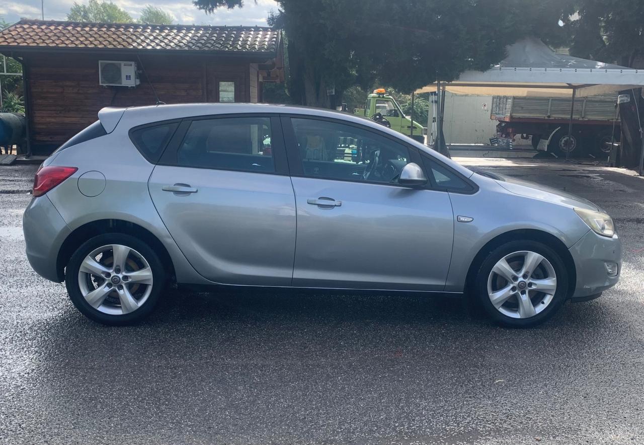 Opel Astra 1.7 CDTI 110CV 5p Cosmo 120000km