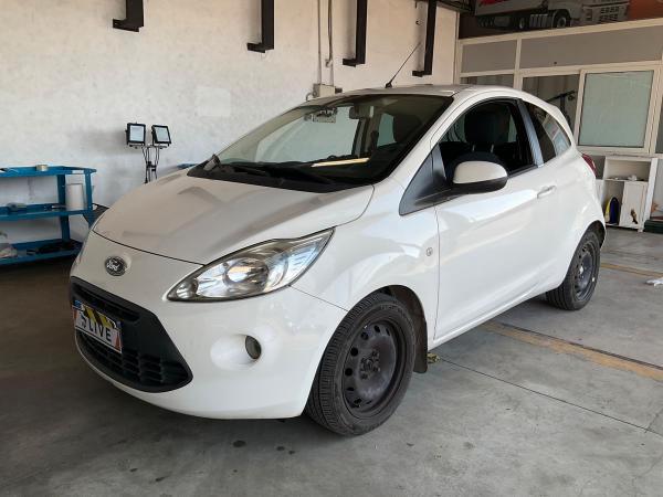 Ford Ka 1.2 Titanium c/esp,tcs 69cv E5