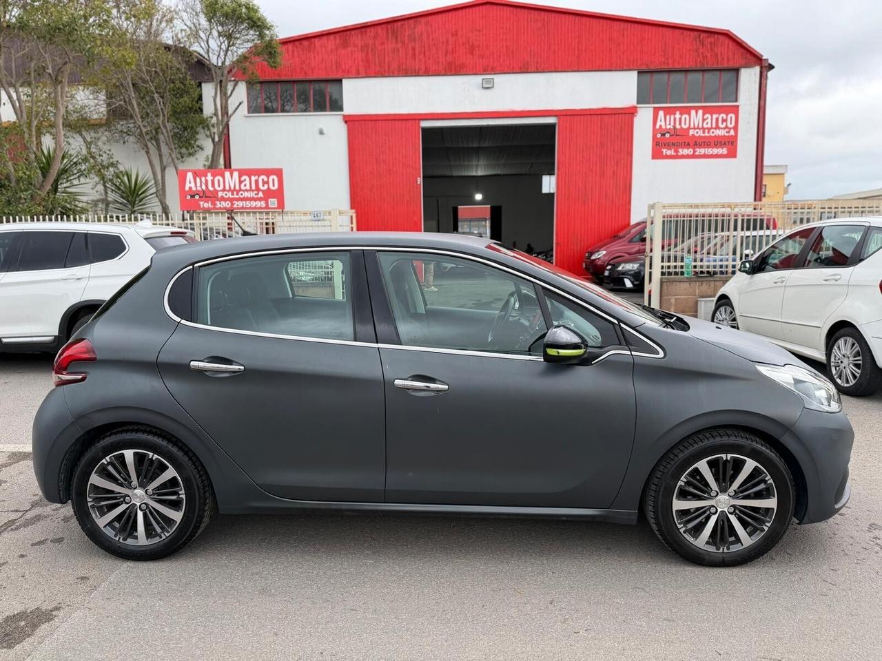 Peugeot 208 PURETECH 5P ALLURE