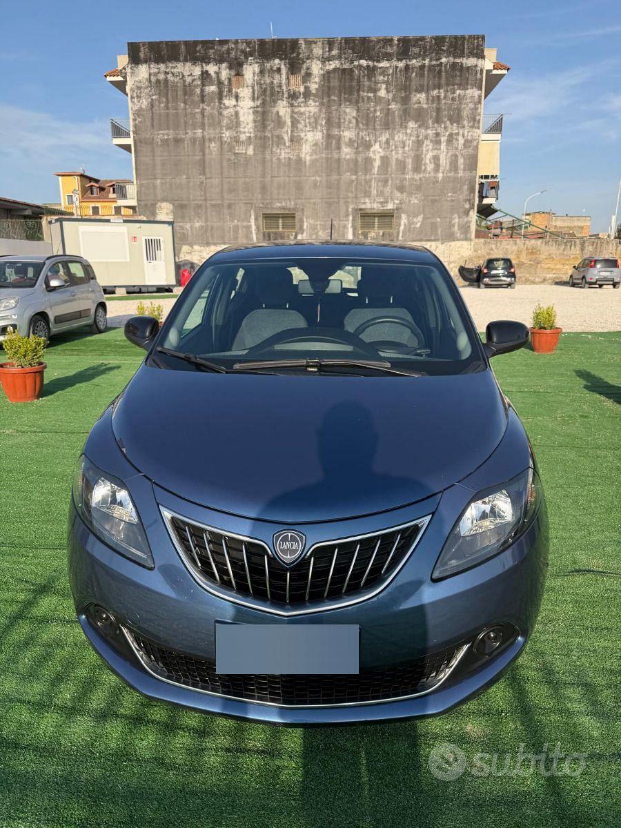 Lancia Ypsilon 1.0 FireFly S&S Hybrid