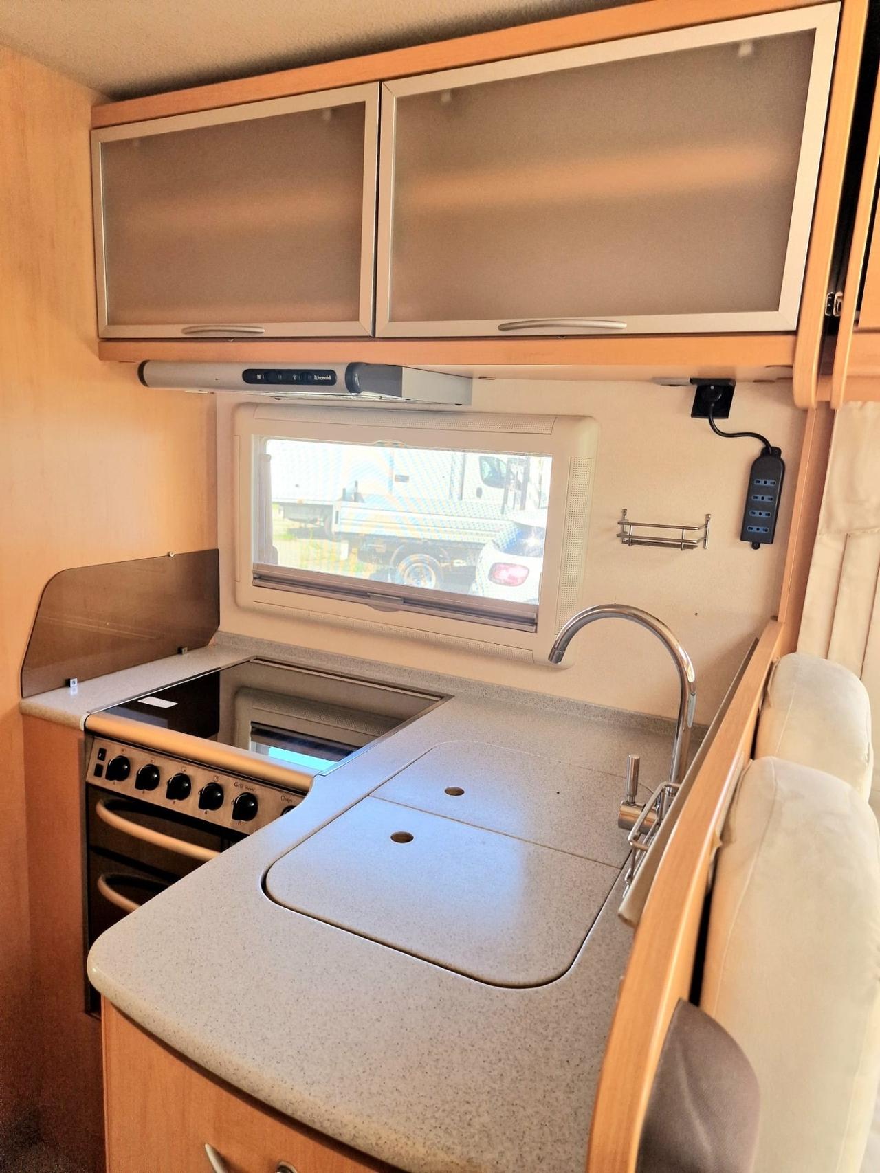 Motorhome frankia luxury del 2005 tre assi in saldo 132
