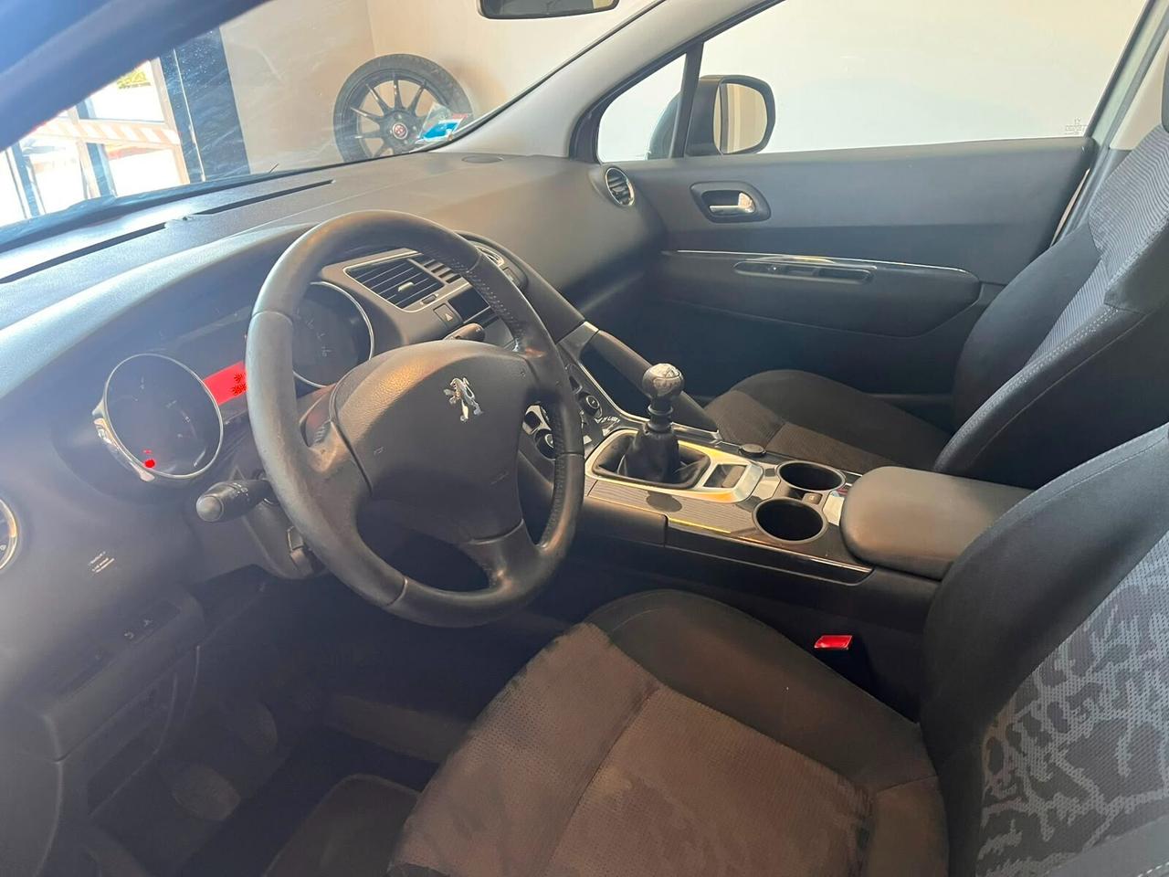 Peugeot 3008 1.6 HDi 112CV Business