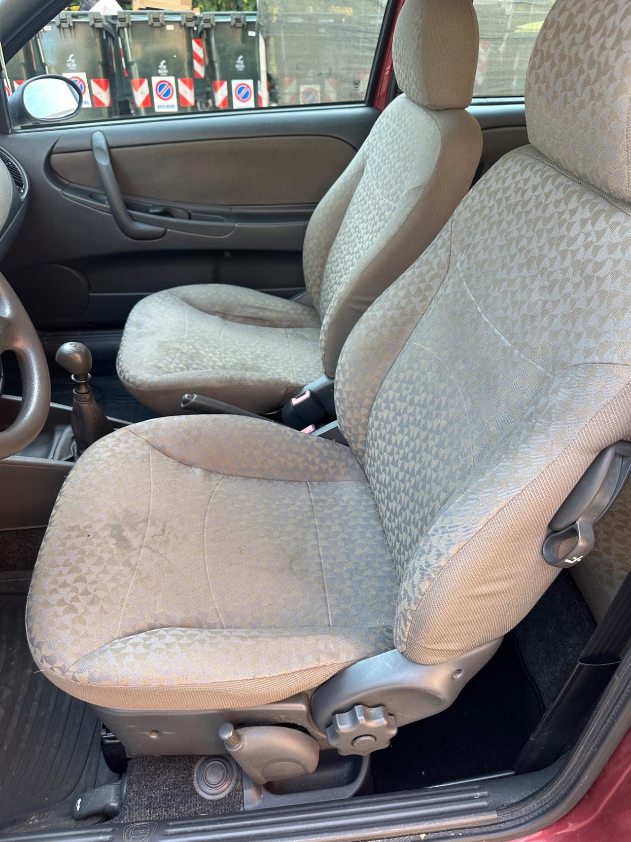 Lancia Y 1.2i 16V cat LS