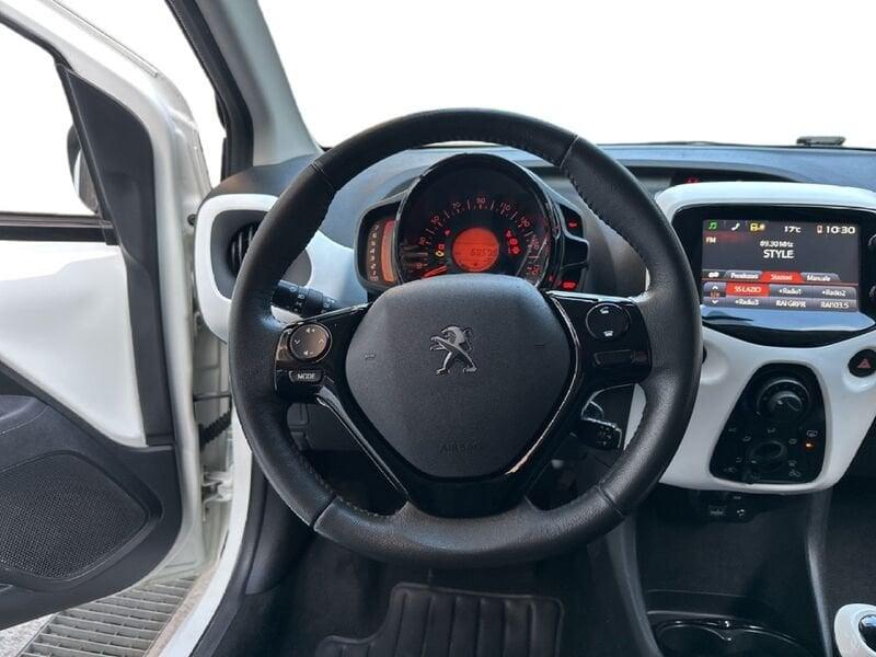 Peugeot 108 PureTech 82 5 porte Allure