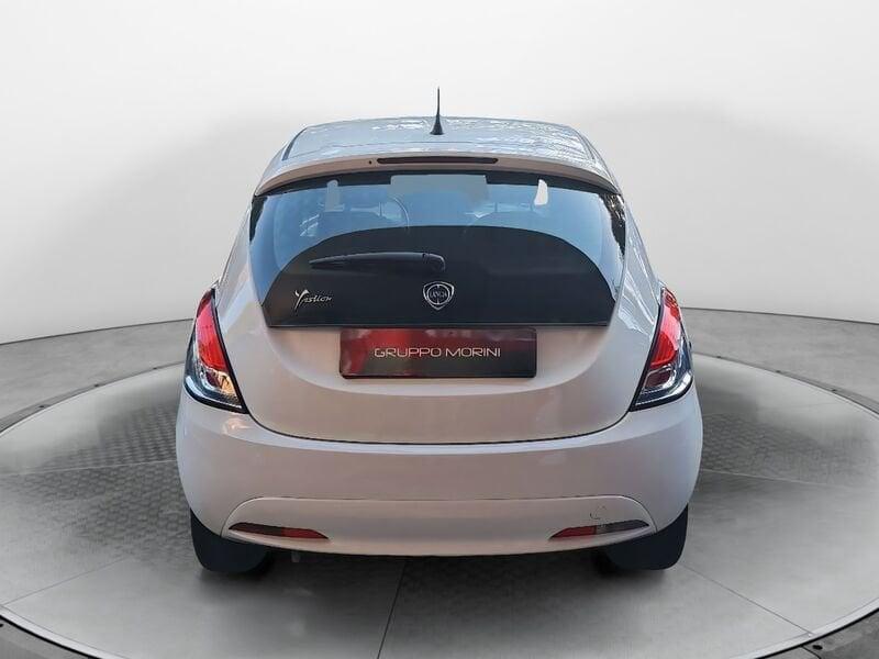 Lancia Ypsilon 1.2 69 CV 5 porte GPL Ecochic Silver