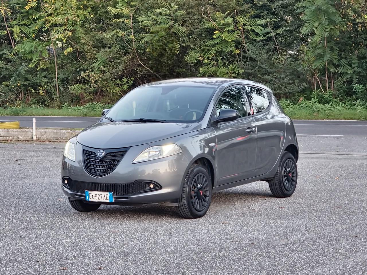 Lancia Ypsilon 0.9 TwinAir 85 CV 5 porte Metano Ecochic Gold 2014-5B NEO