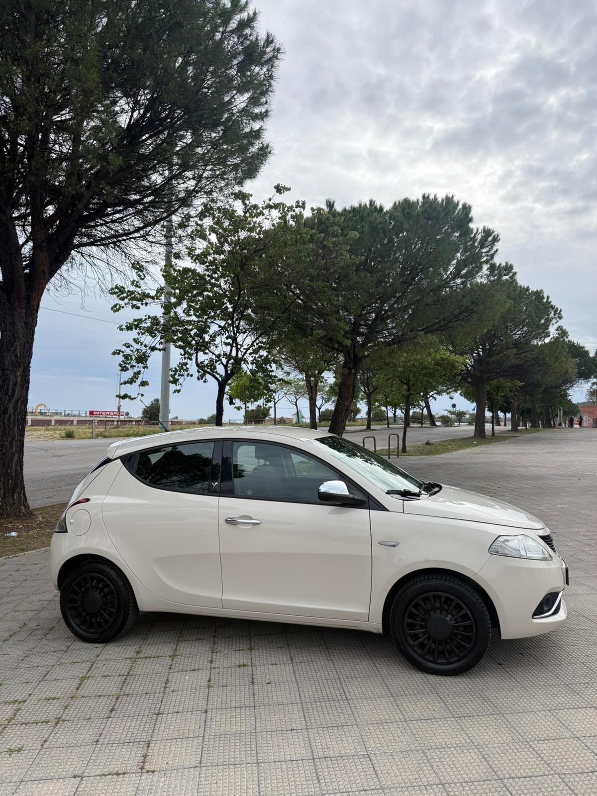 Lancia Ypsilon 1.2 69 CV 5 porte GPL Ecochic Unyca