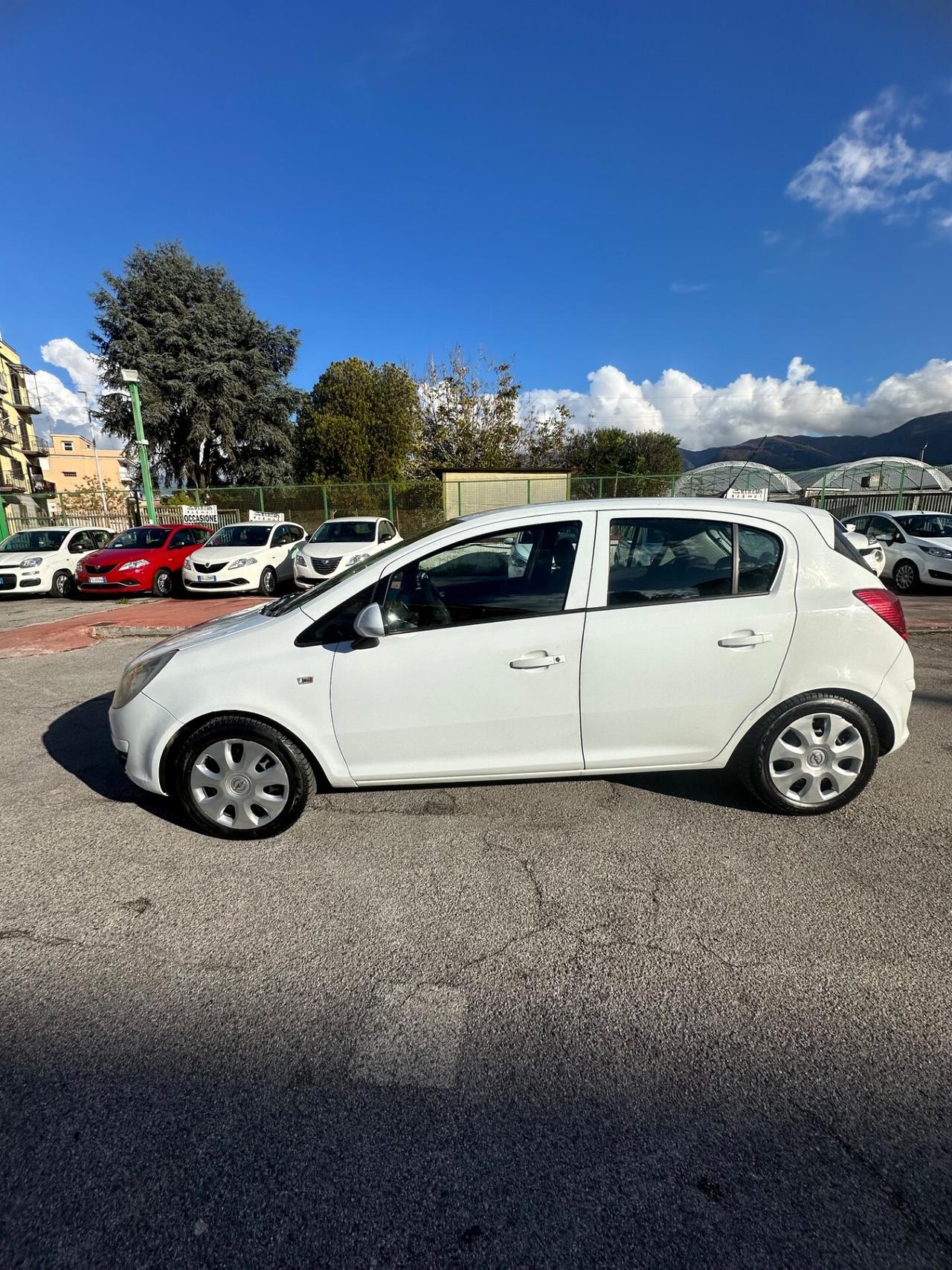 Opel Corsa 1.2 80CV 5 porte GPL-TECH Edition