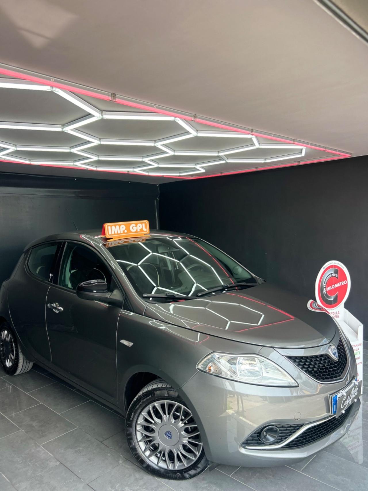 Lancia Ypsilon 1.2 Gpl Ecochic Platinum 11/2016