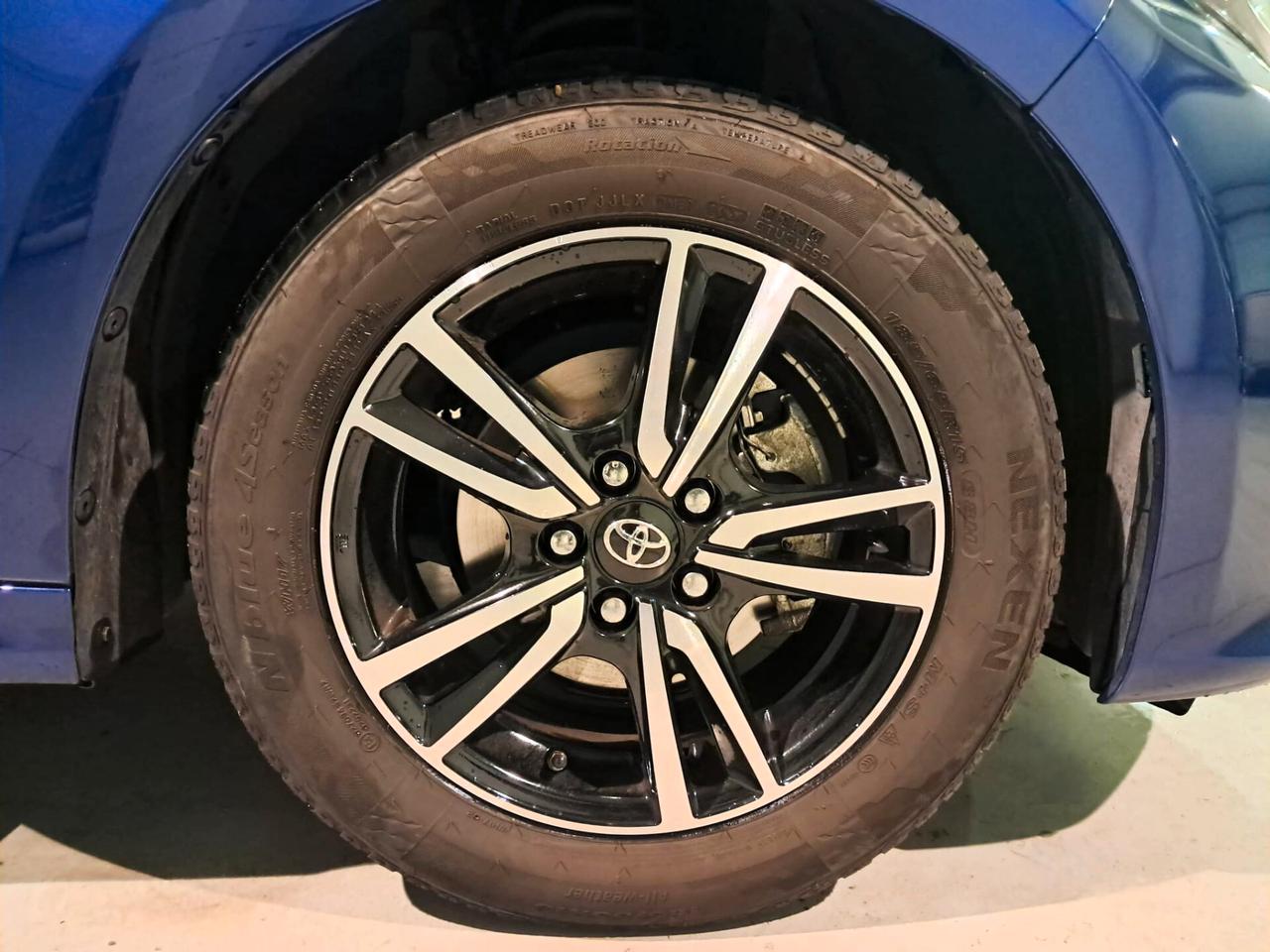 Toyota Yaris 1.0 5 porte Active