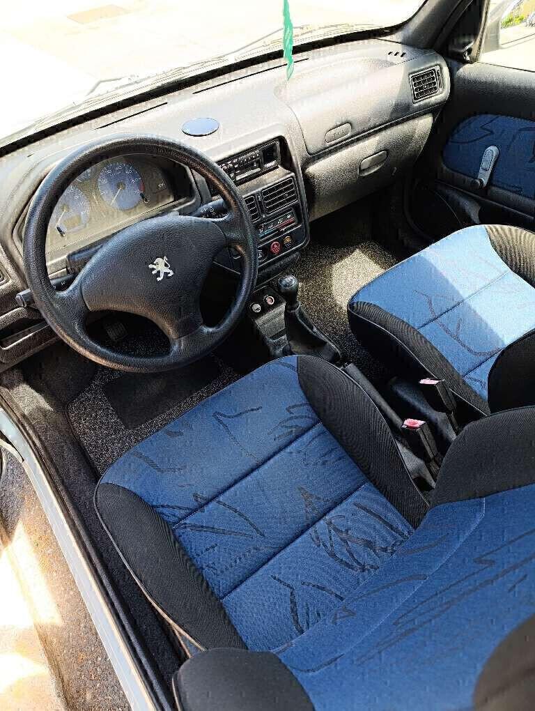 Peugeot 106