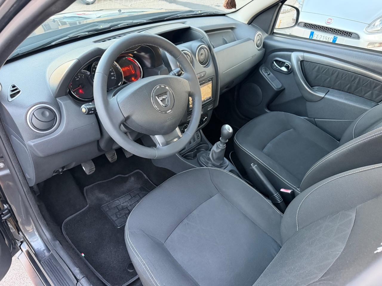 Dacia Duster 1.5 dCi 110 cv 2015 navigatore