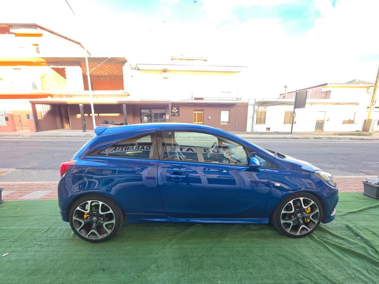 Opel Corsa 1.6 Turbo Coupé OPC