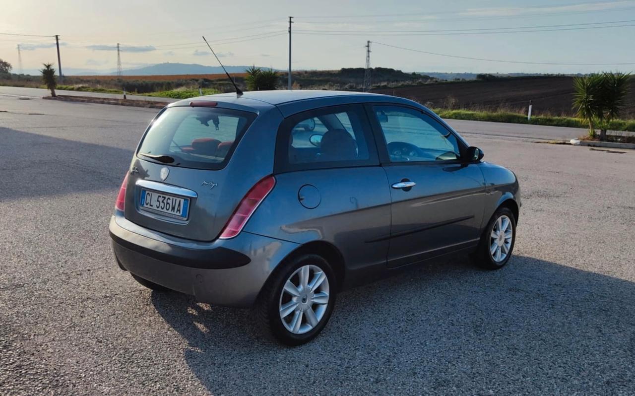 Lancia Ypsilon 1.3 Multijet 16V Platino