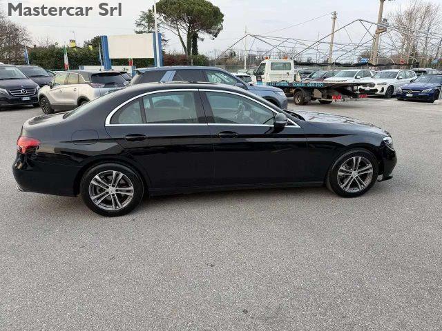 MERCEDES-BENZ E 200 Classe E - W213 Berlina d Sport auto - GJ819SF