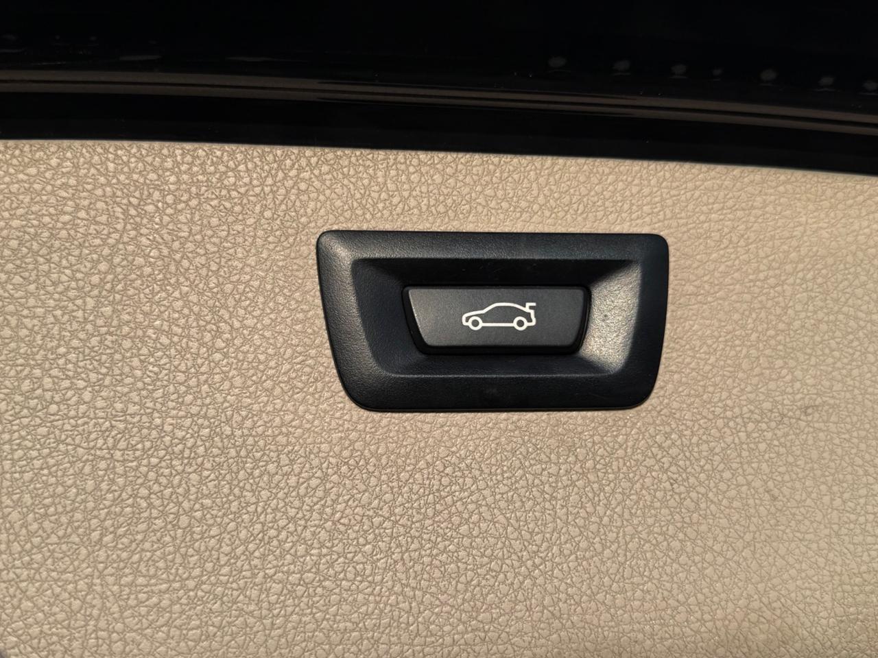 BMW 320d F31 184CV PELLE* XENO*