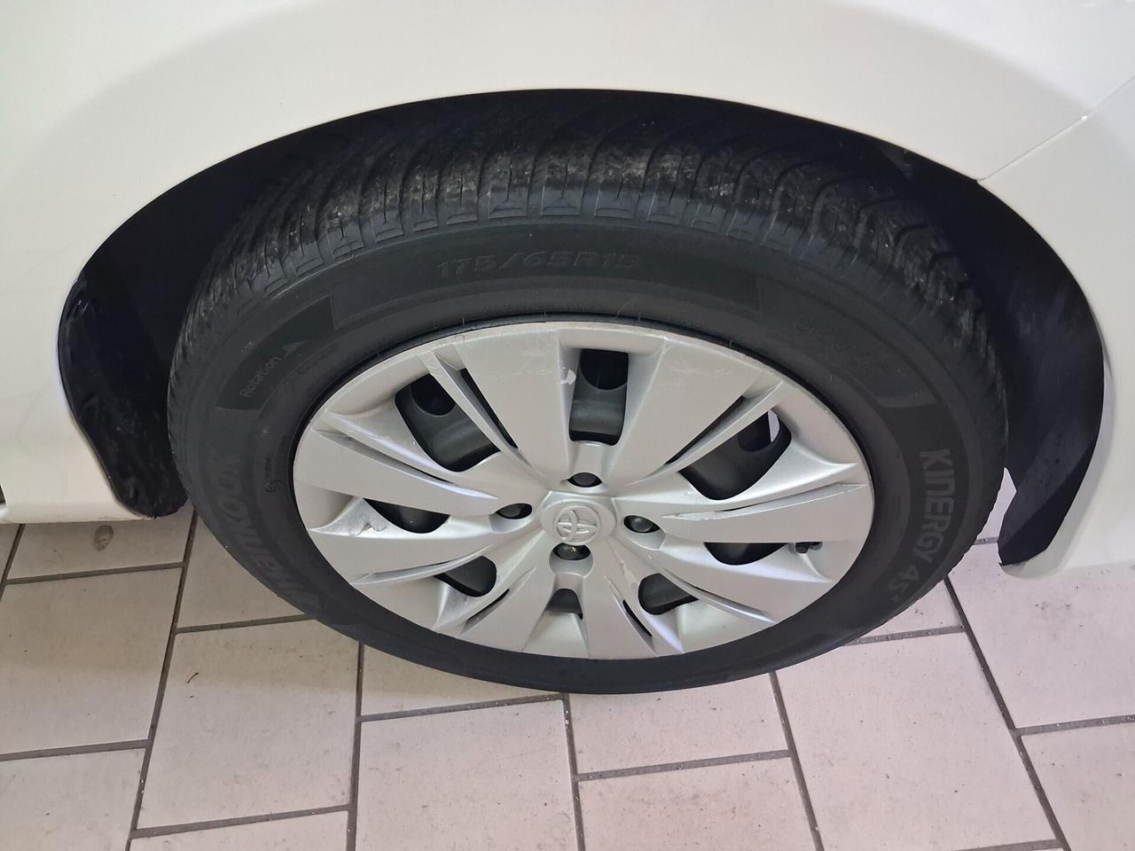 Toyota Yaris 1.0 benzina unico prop 2013