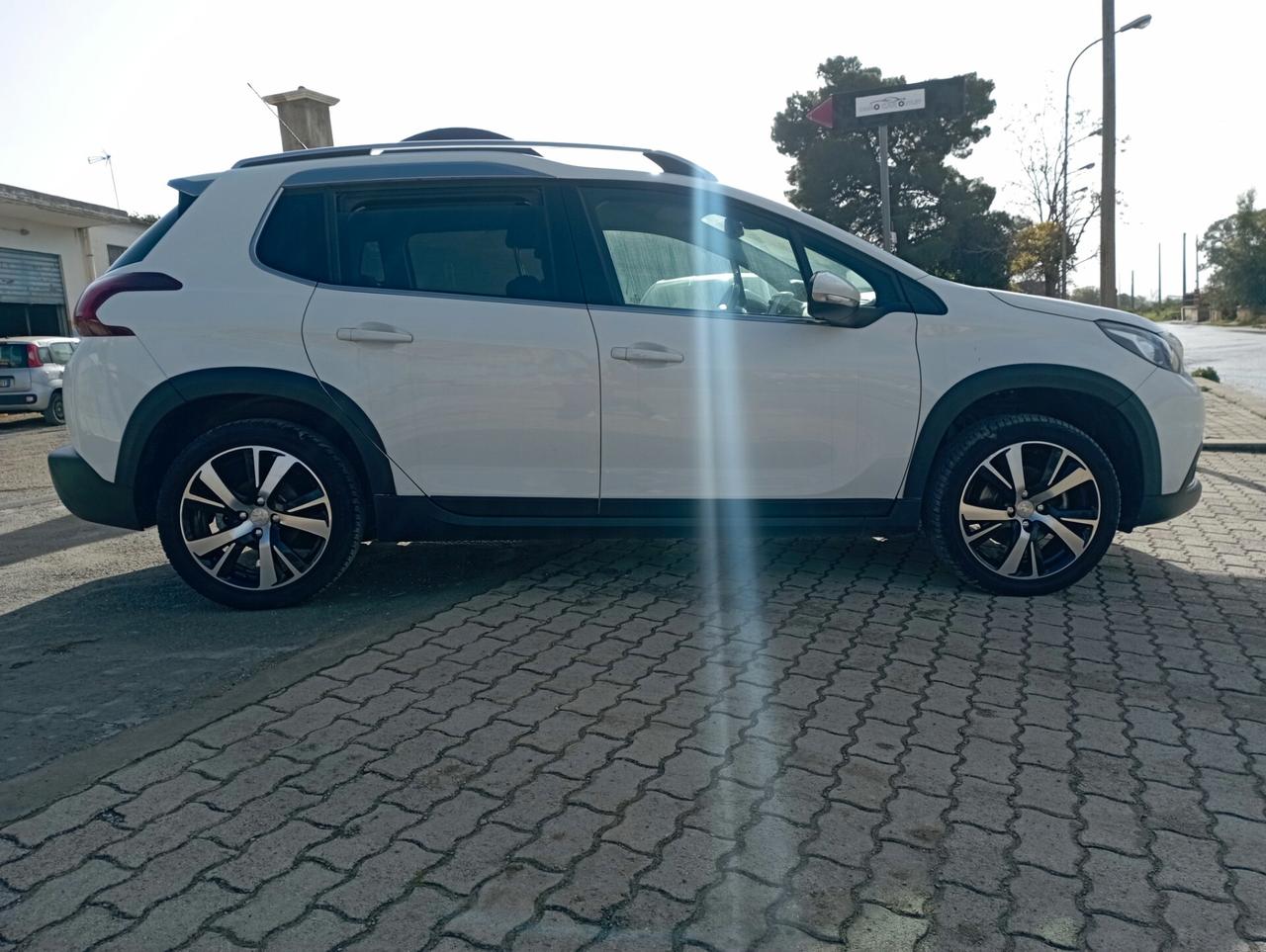 Peugeot 2008 PureTech Turbo 110 S&S Allure