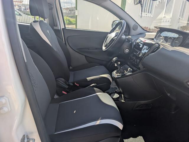 LANCIA Ypsilon 1.2 69 CV 5 porte Elefantino 5° Posto