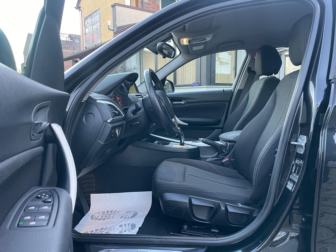 Bmw 118 118d 5p. Urban