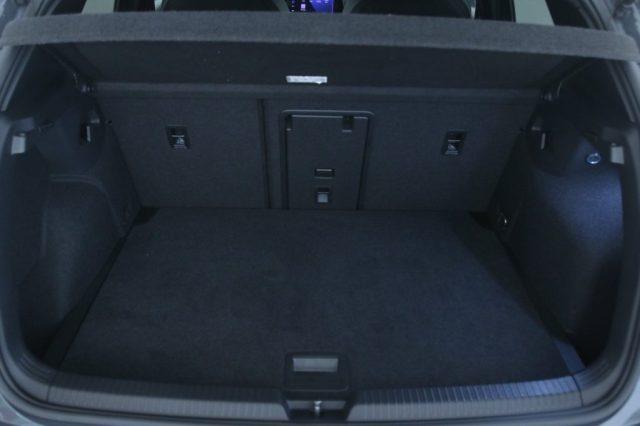 VOLKSWAGEN Golf 1.5 TSI 150 CV EVO ACT R-Line IQ.Light LED