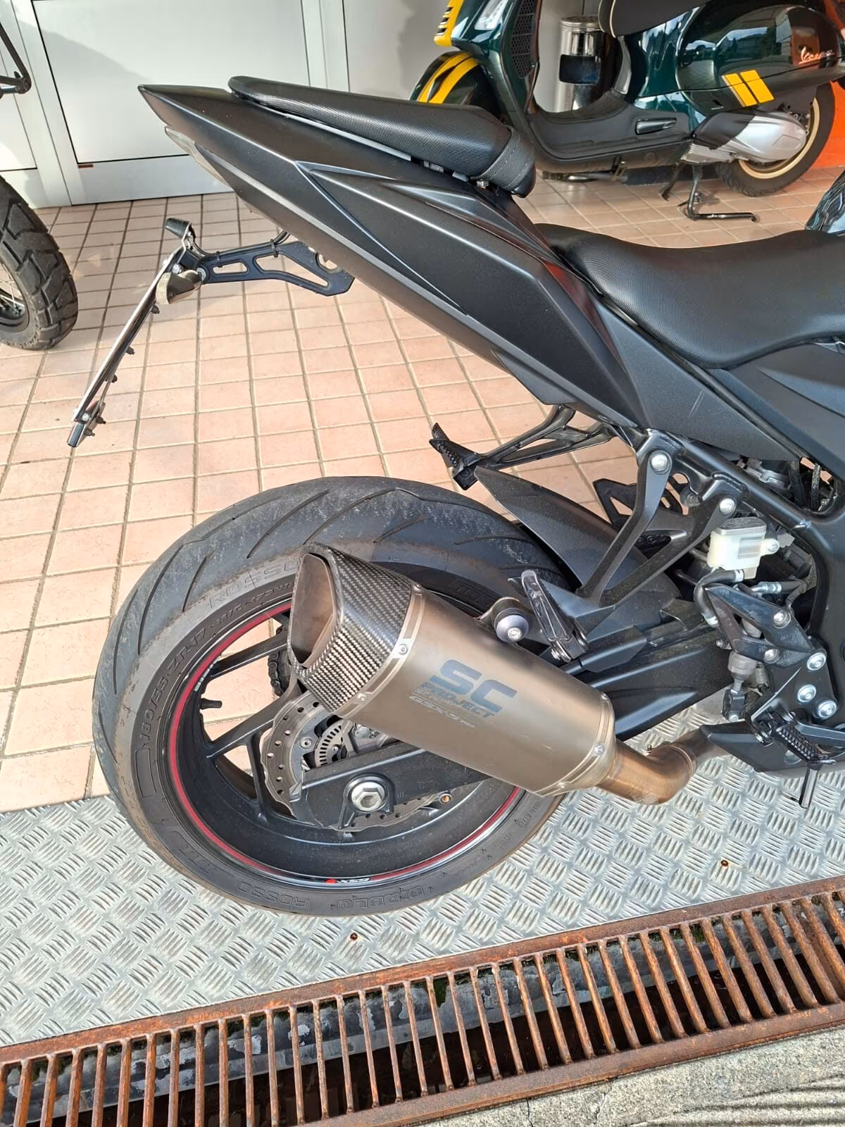 Suzuki GSX S 750 Yughen