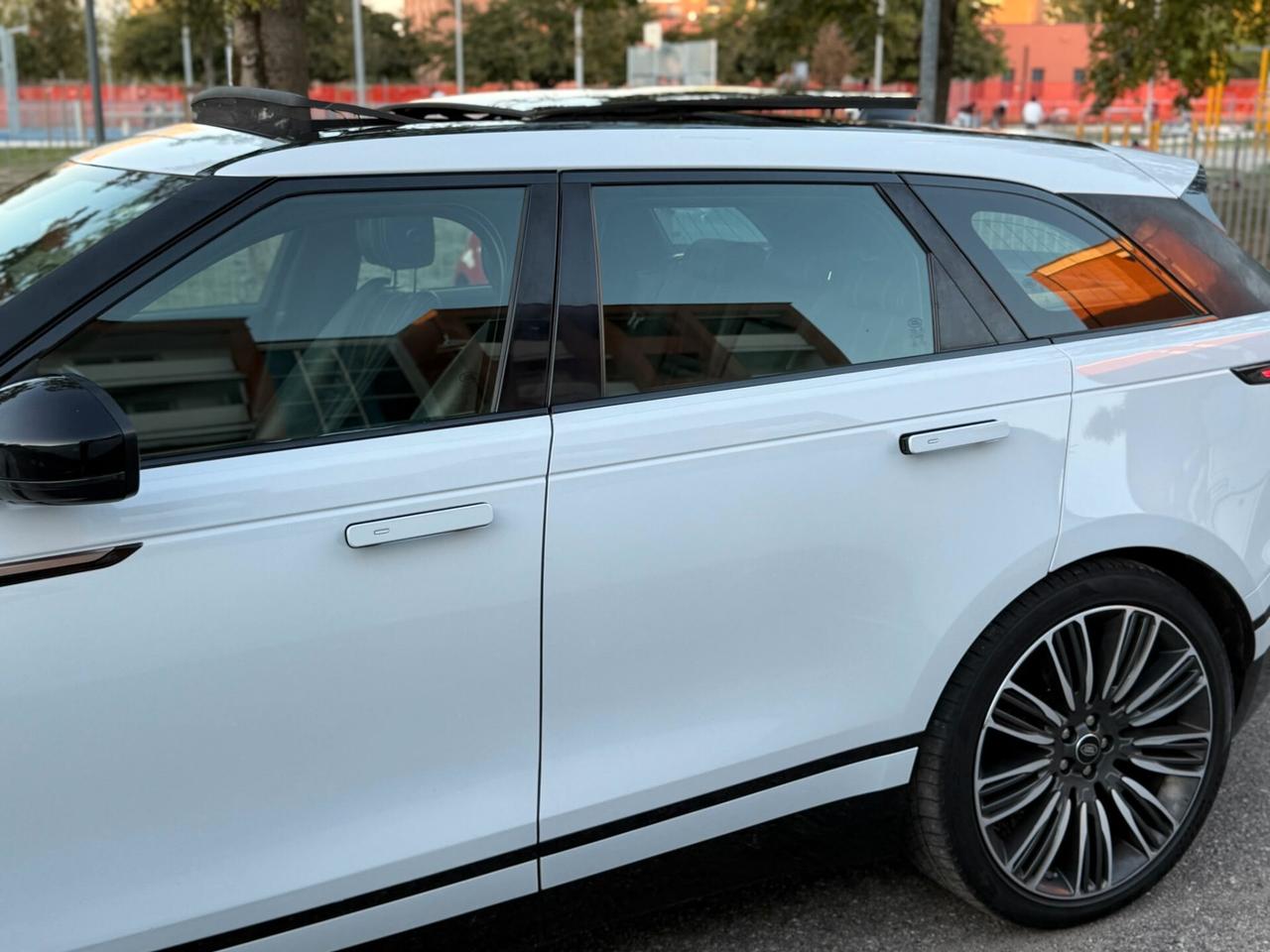 Land Rover Range Velar 2.0D I4 240 CV R-Dynamic S