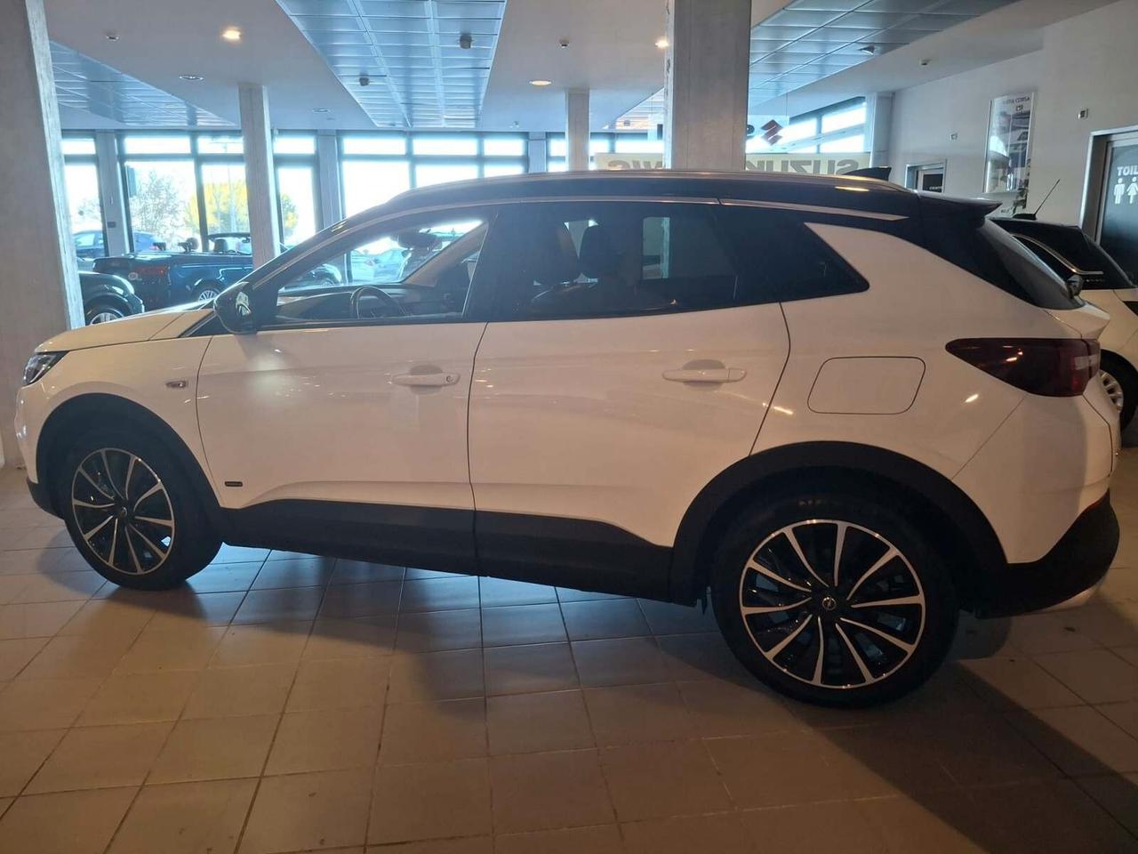 Opel Grandland X 1.6 Hybrid4 Plug-in aut. AWD