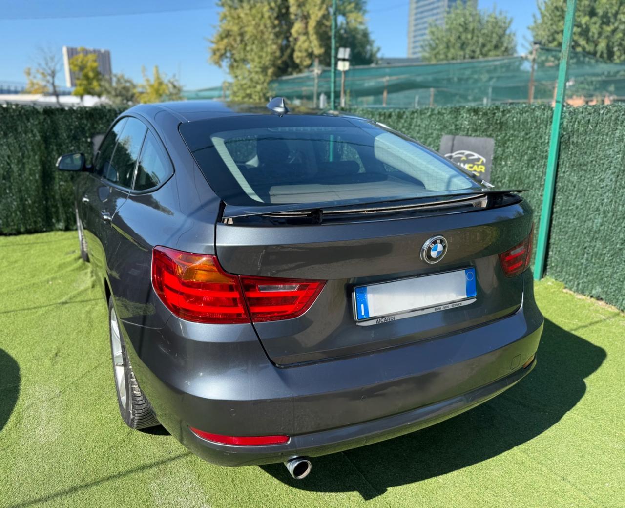 Bmw GRAN TURISMO 318D AUTOMATICA NAVI FULL