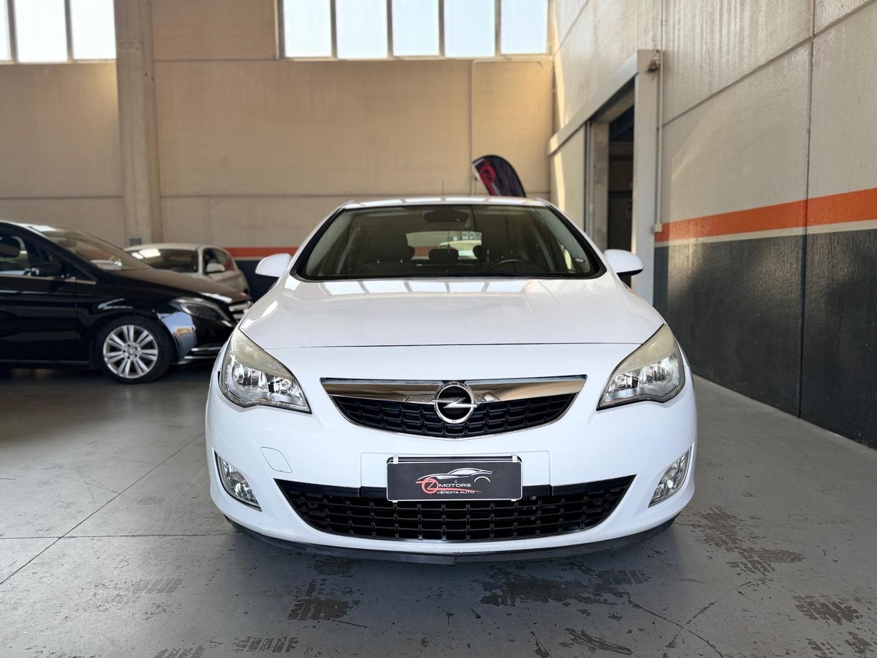 Opel Astra 1.4 Turbo 140CV 5 porte Cosmo NEOPATENTATI