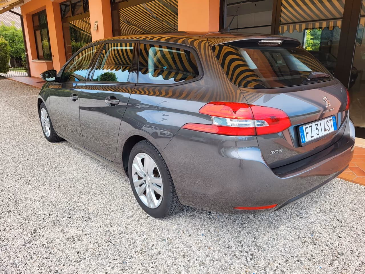 Peugeot 308 BlueHDi 130 S&S EAT8 SW Business