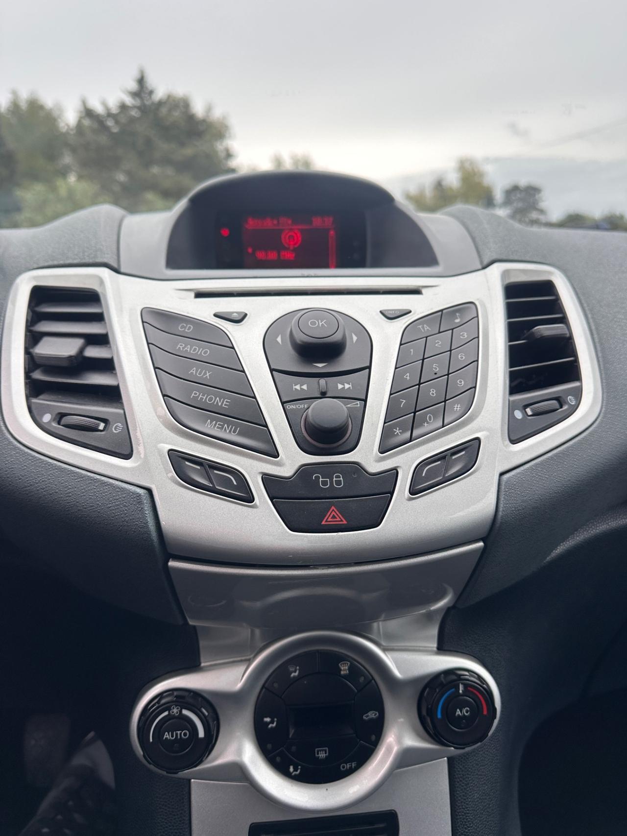 Ford Fiesta 1.4 5 porte Bz.- GPL-2010