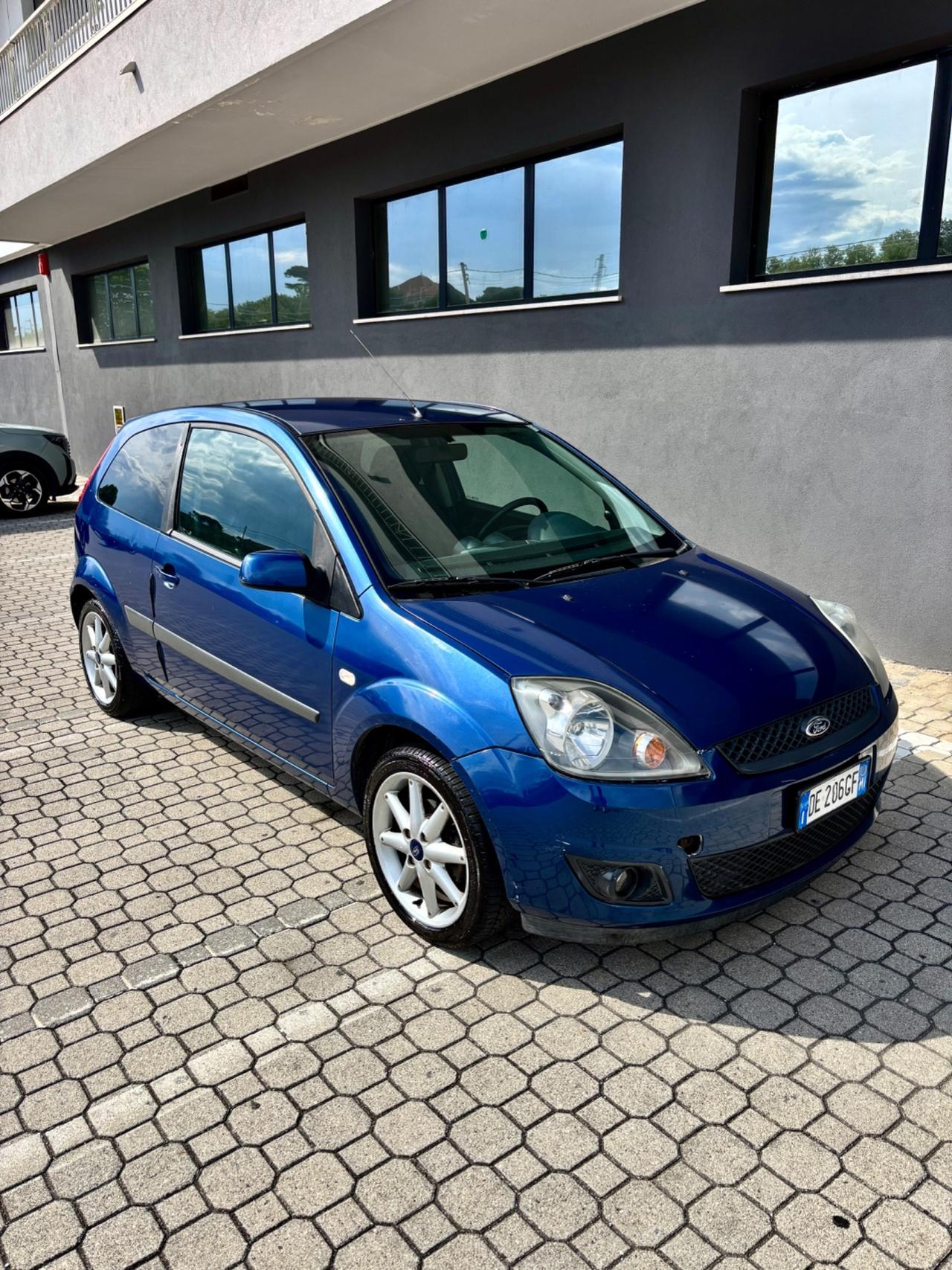 Ford Fiesta 1.4 TDCi 3p. Ghia !! ( SOLI 60.000 km ) !!
