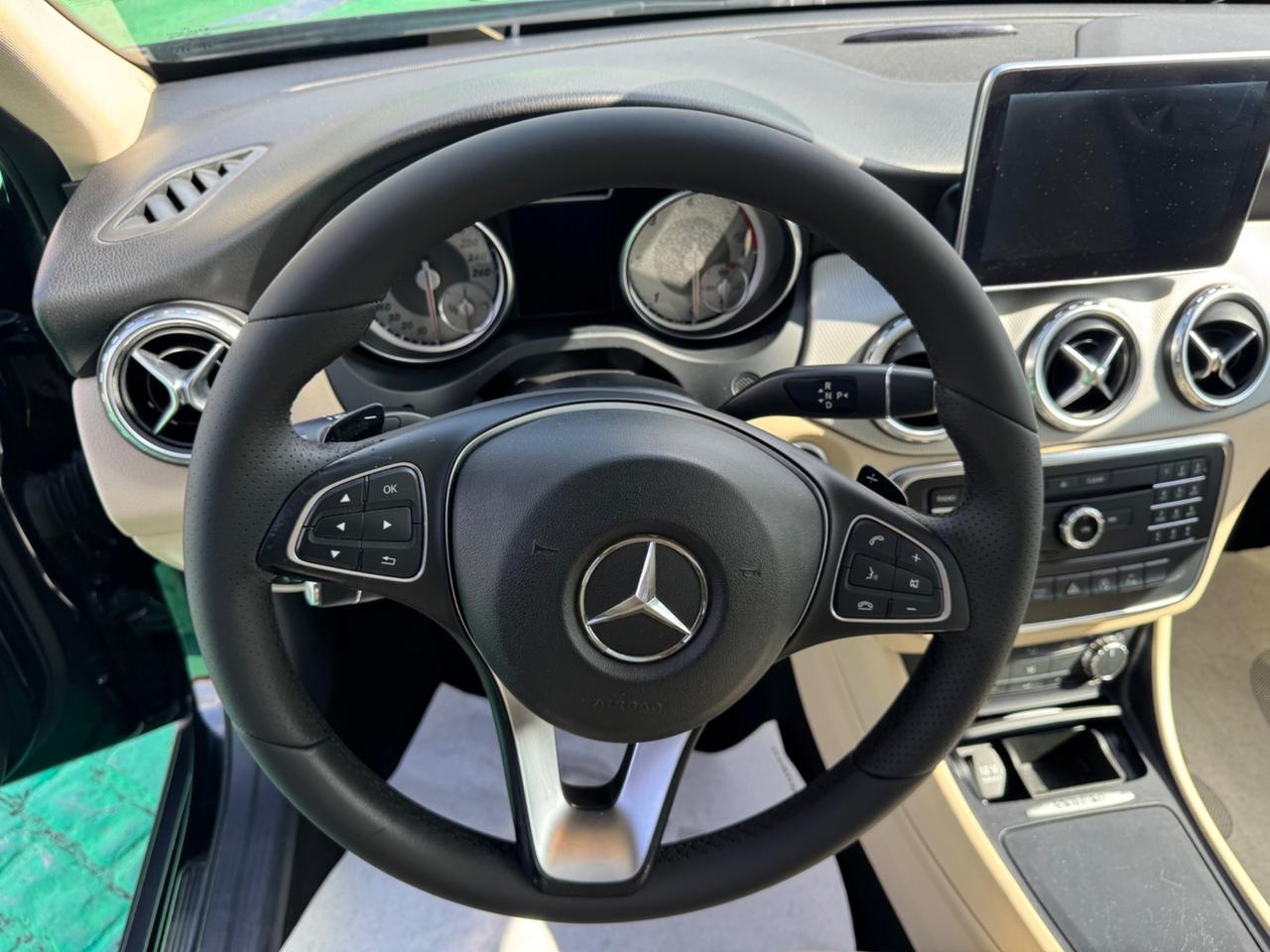 Mercedes-benz GLA 200 d Automatic Premium